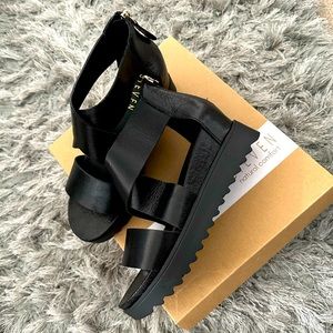 Steven Natural Comfort Leather Platform Sandal in Black, size 8